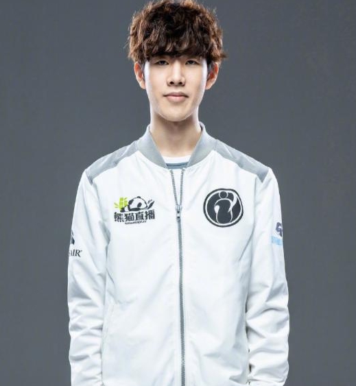 TheShy遭遇十二持续失利，日本队教练压力巨大！的简单介绍