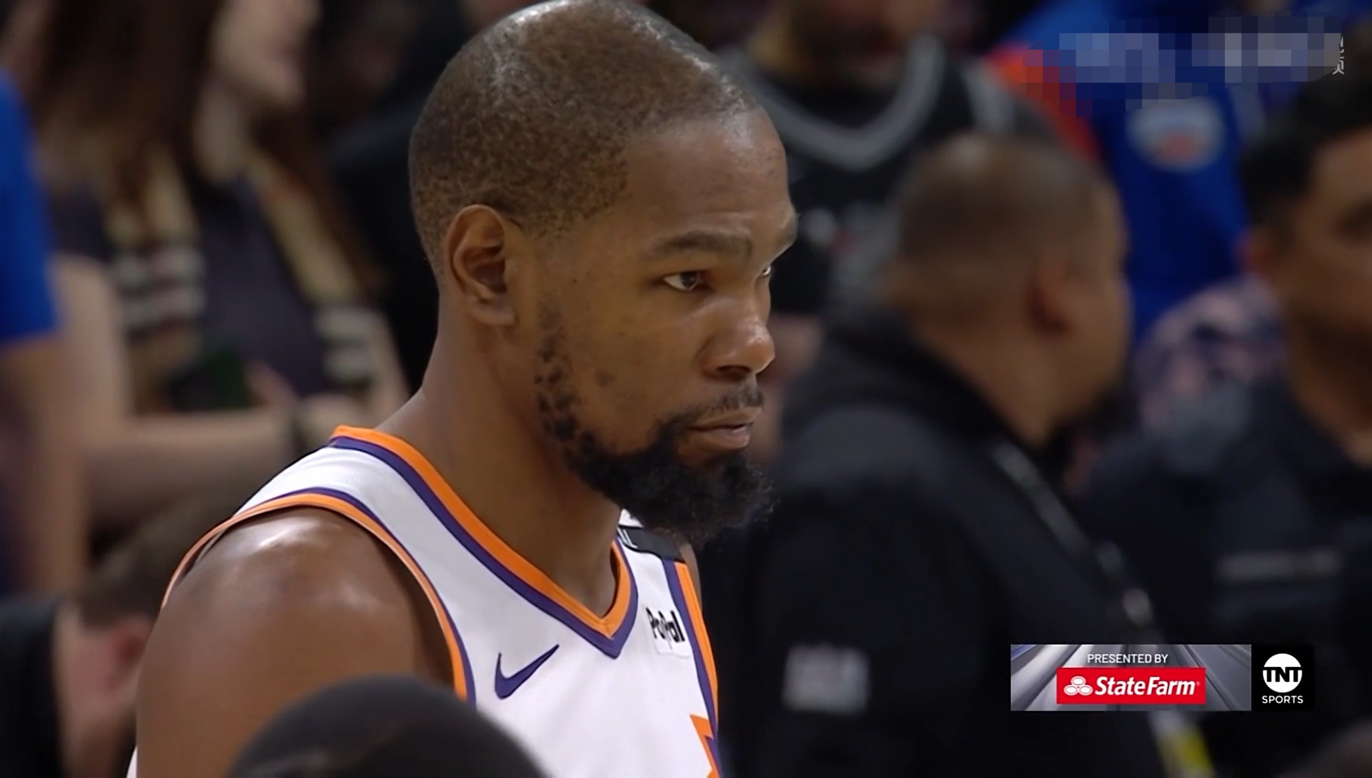 杜兰特迎来十二赛季出色发挥，巴黎圣日耳曼观众热烈欢呼！