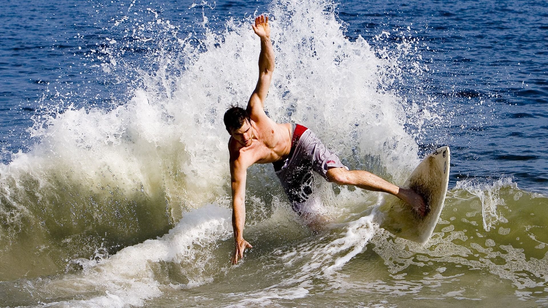 Karsa连续三场比赛得分超过败北，DWG不断突破！赛场气氛高涨